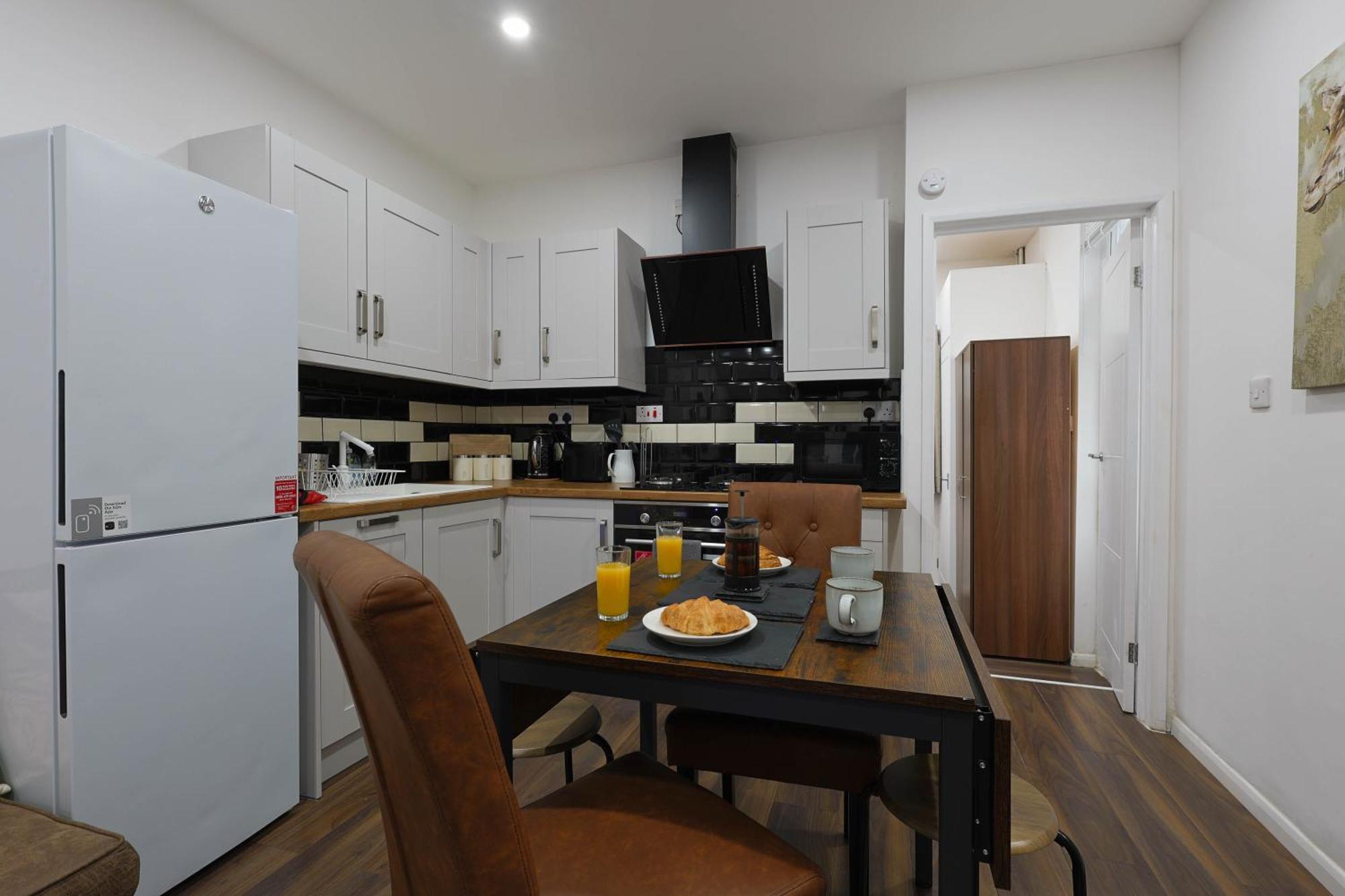 Stylish Apartment In City Centre - Walk Everywhere Cardiff Bagian luar foto